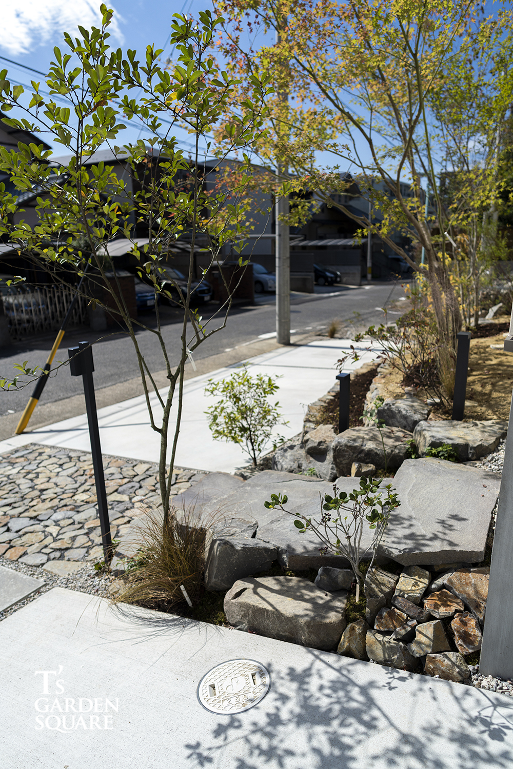 大きな石のアプローチ