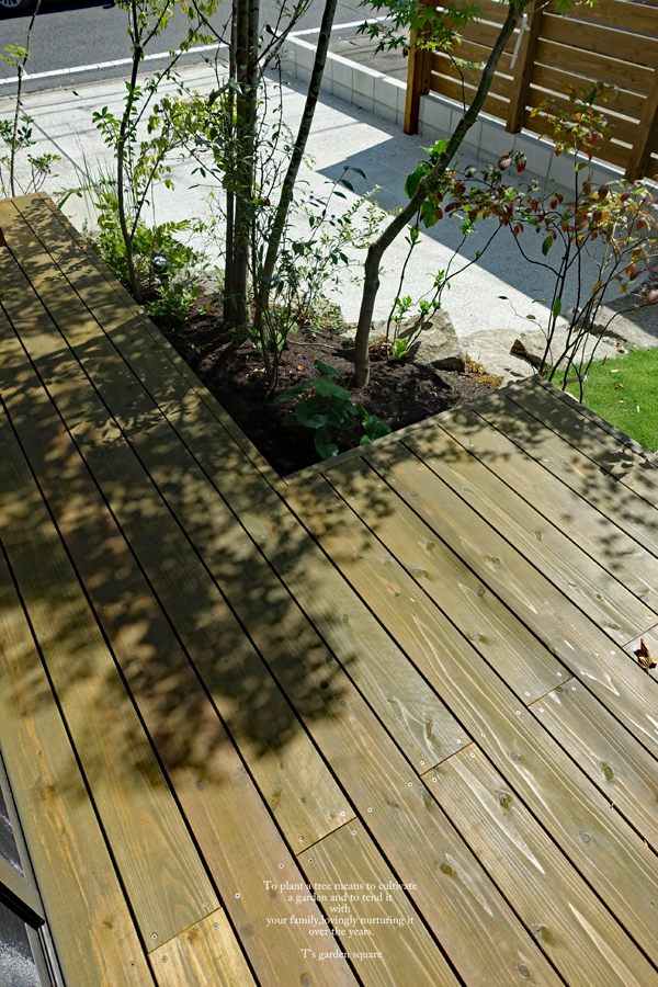 ウッドデッキからの