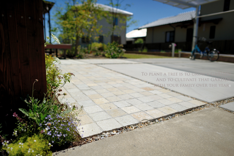 ガーデンカフェ　アプローチ