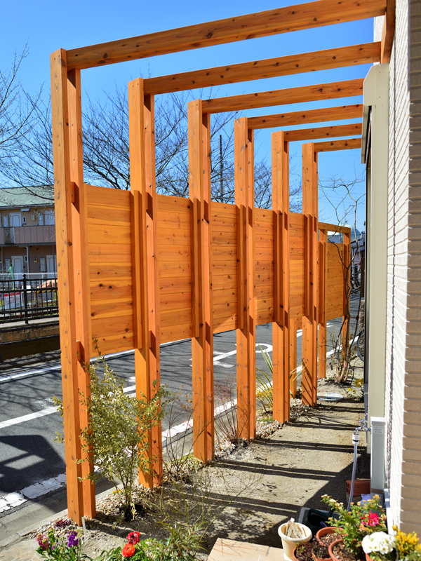 目隠しフェンス