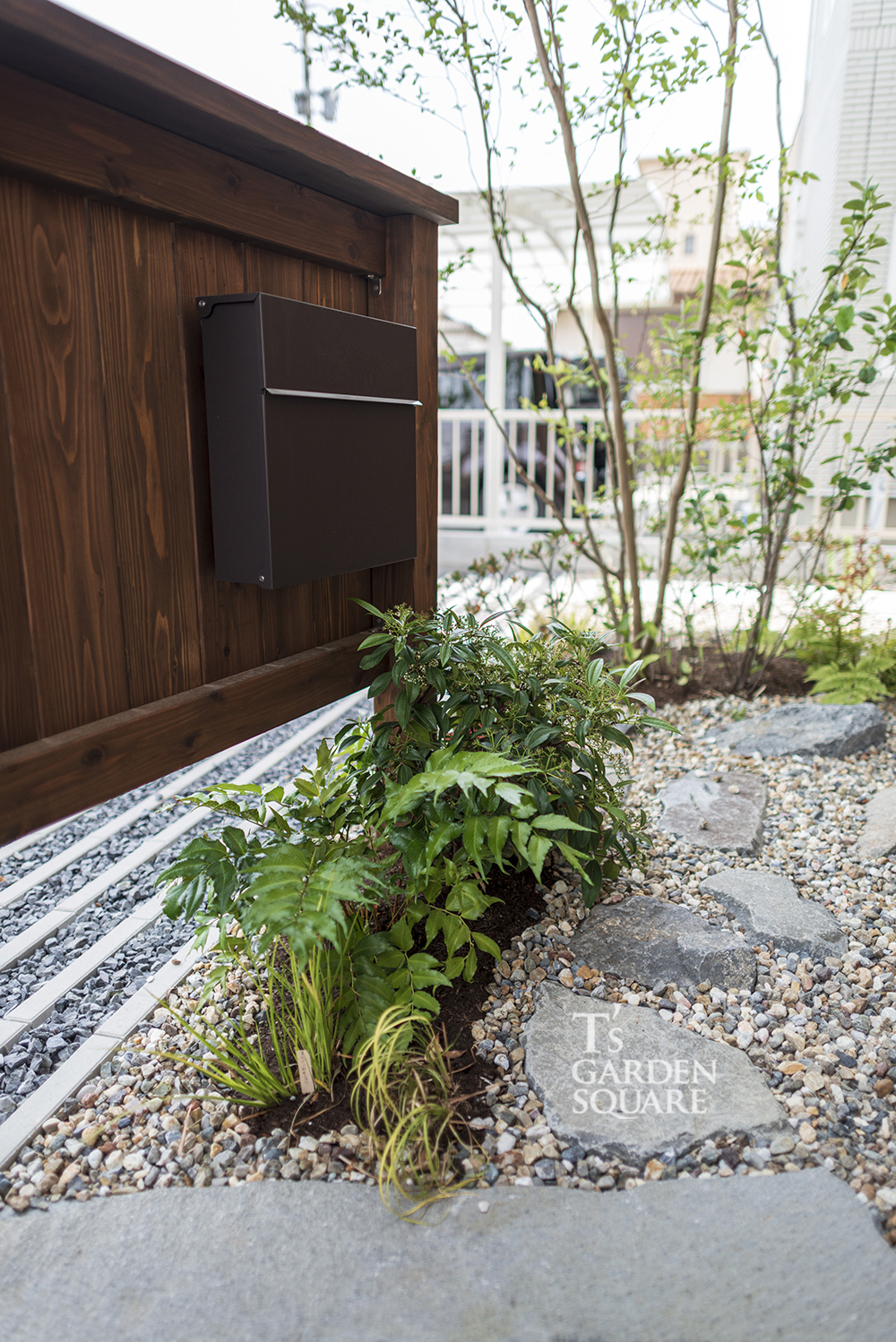 飛び石アプローチ