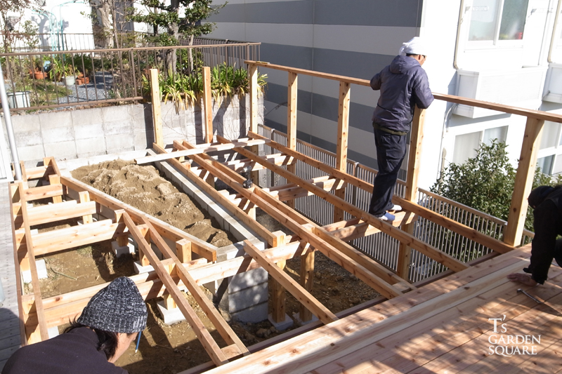 ウッドデッキを作る