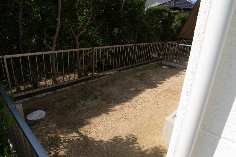 ウッドデッキ前