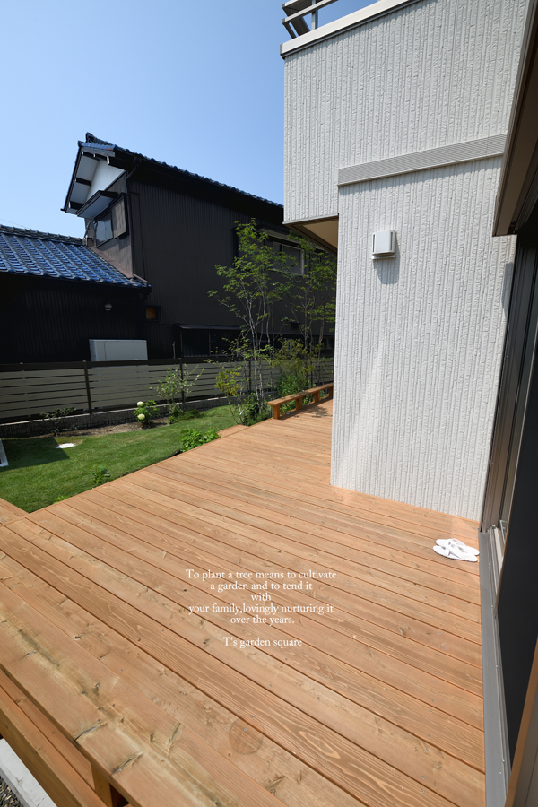 ウッドデッキ横斜め