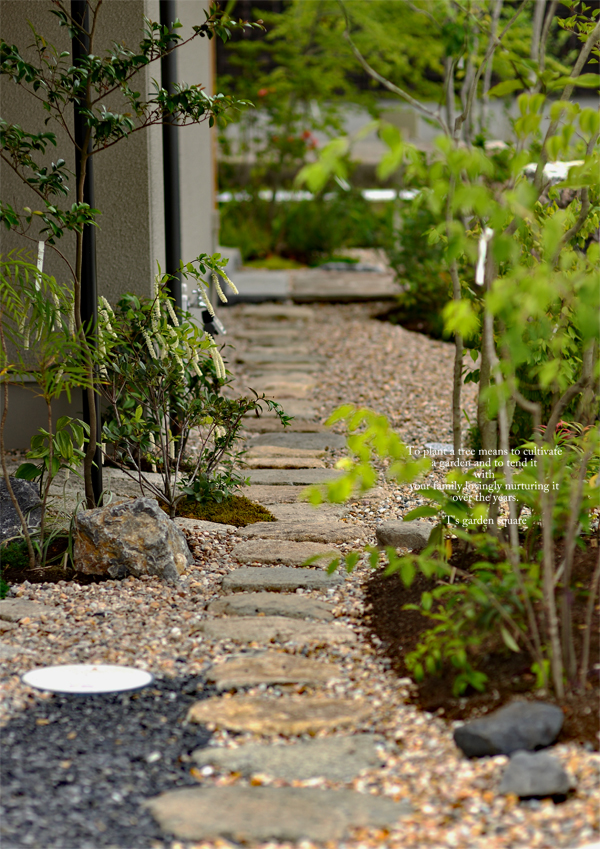 坪庭　アプローチ