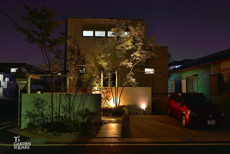 へーベルハウス　庭ライティング　全景