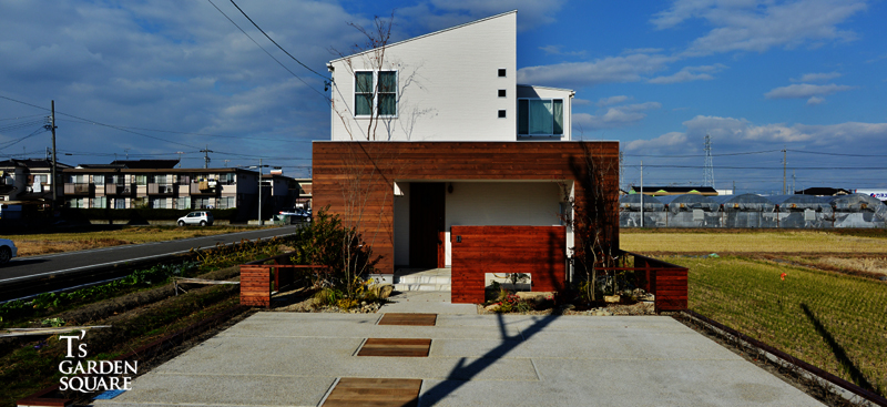 かっこいい家全景