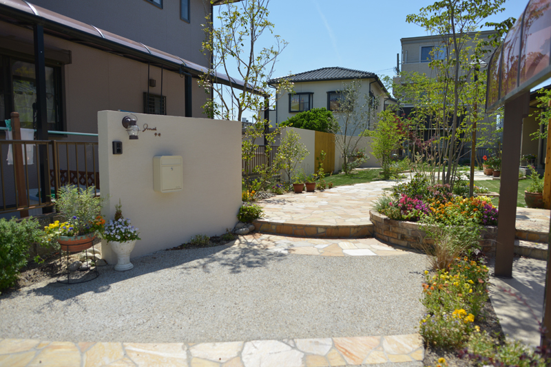 和みの　アプローチ正面