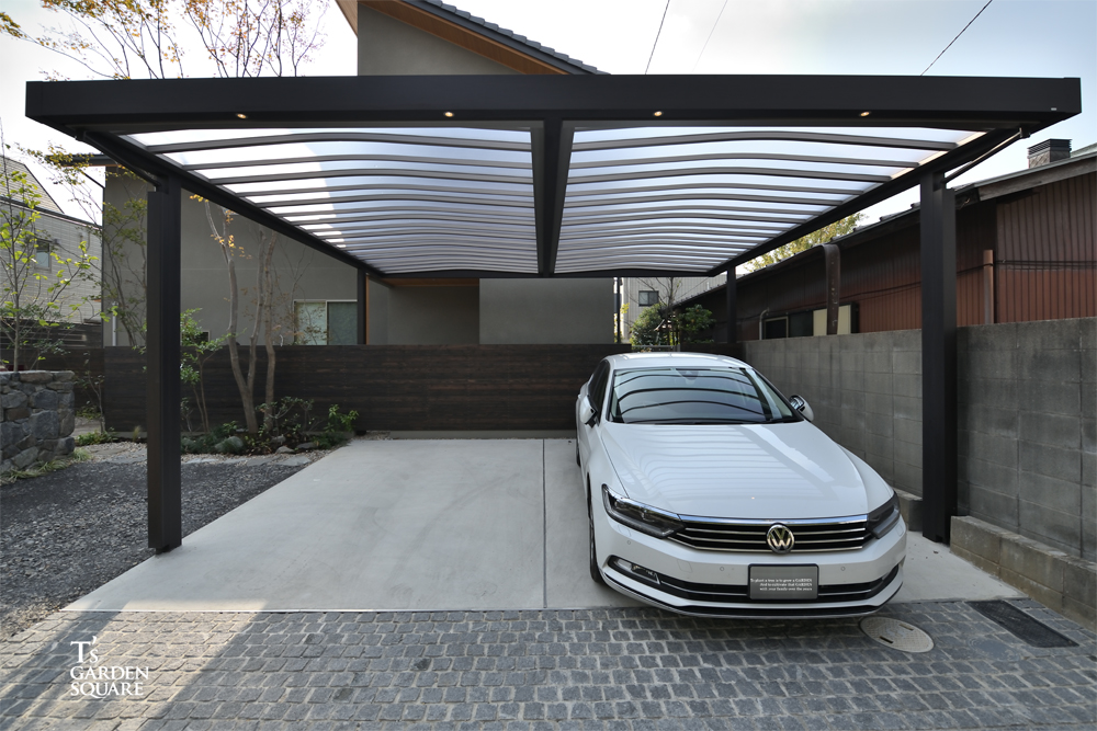 ゴルフ　パサードの車庫