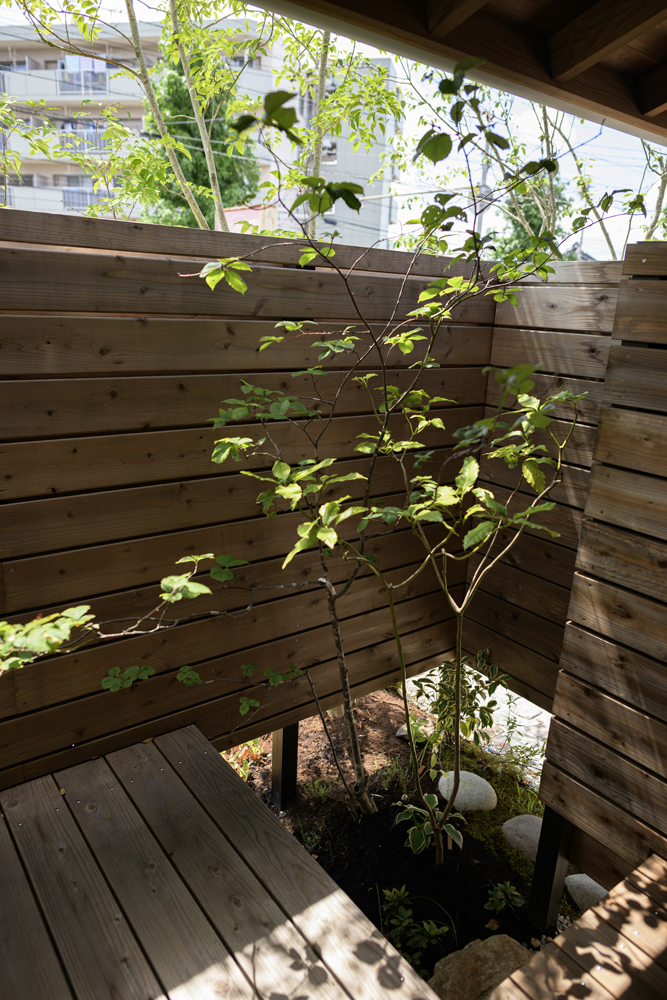 デッキくりぬき坪庭